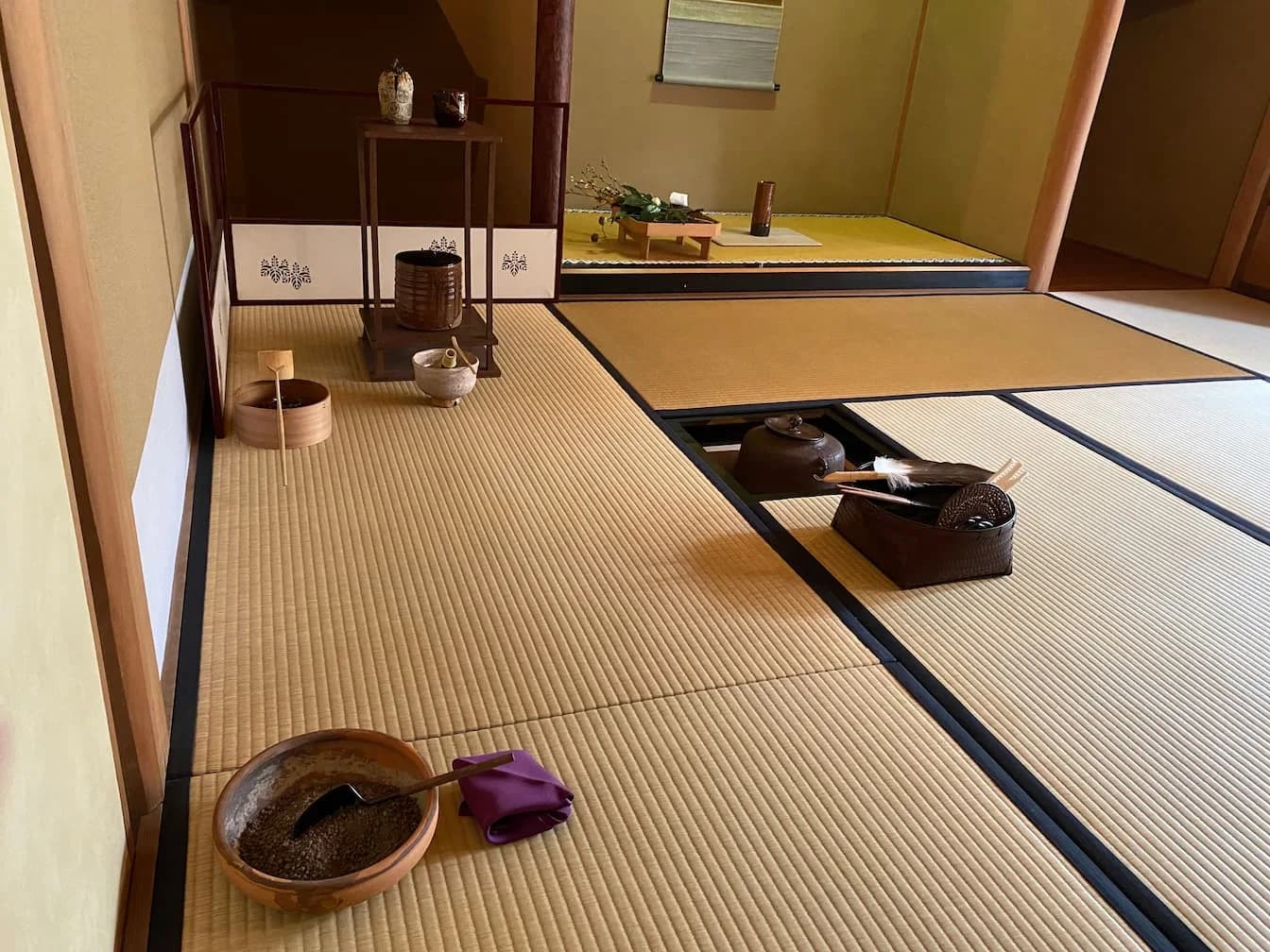 江戸千家渭白流の内観